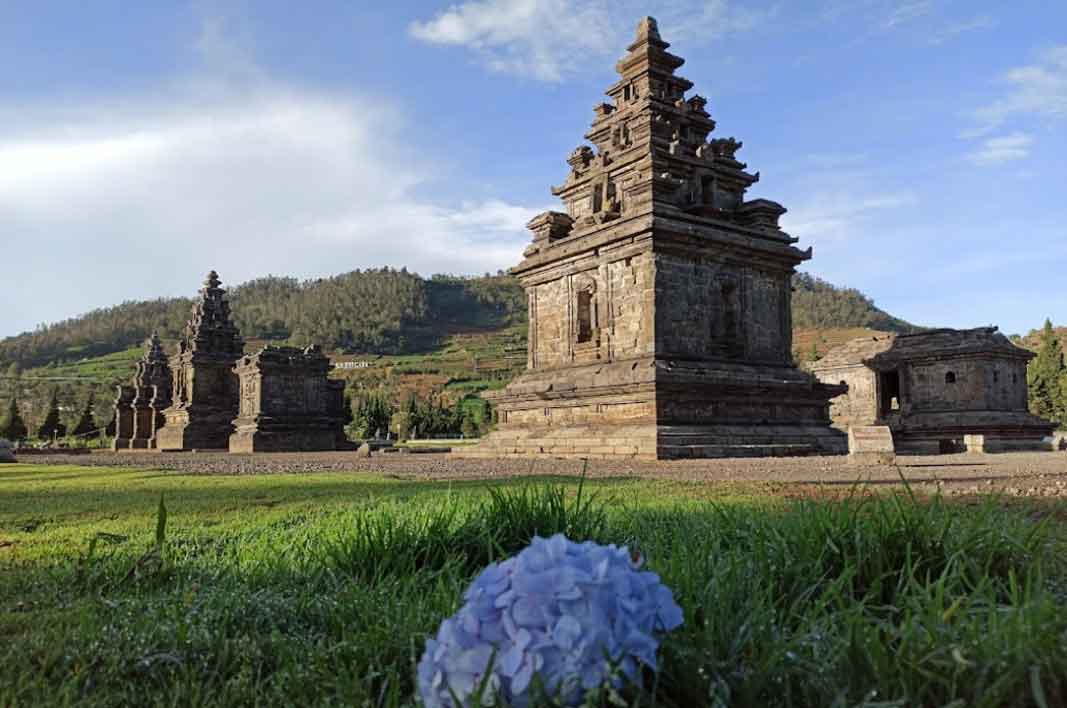 Candi Arjuna Dieng dengan Pesona Keindahan Alam dan Nilai Sejarah