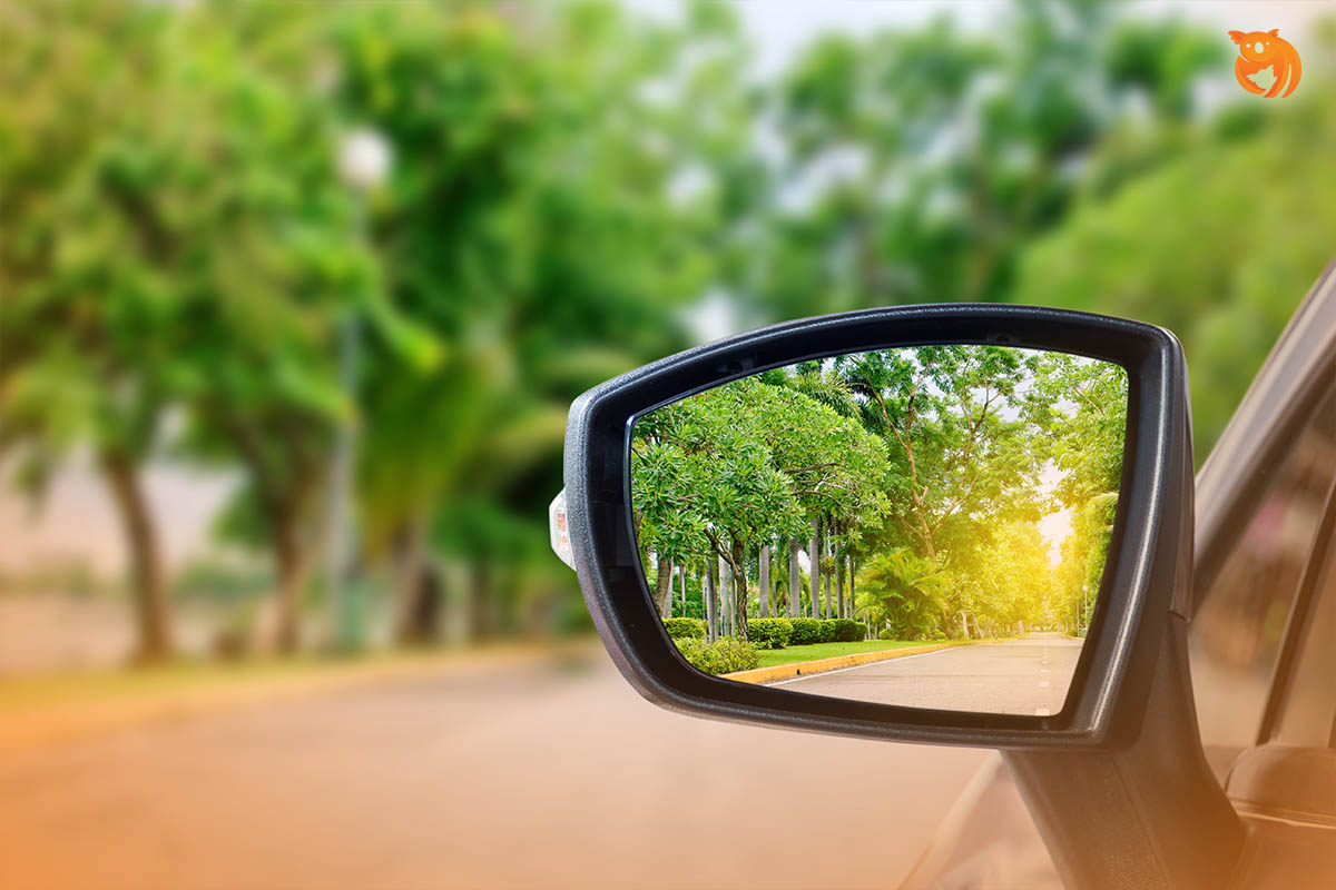 4 Cara Mengatur Kaca Spion Mobil agar Nyetir Jadi Aman