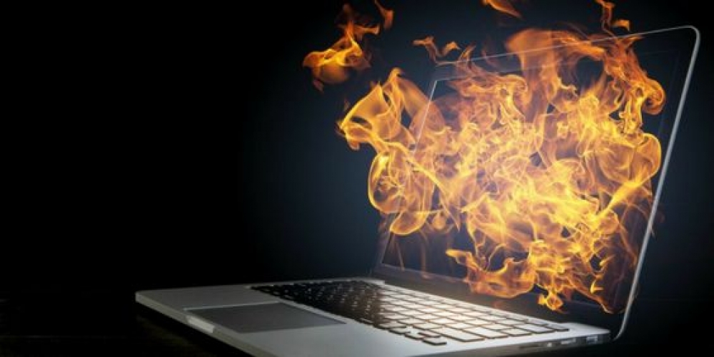 Inilah 5 Cara Ampuh Mencegah Agar Laptop Tidak Terlalu Panas Berlebihan (Overheat)