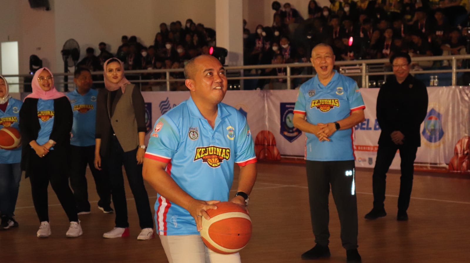 Buka Kejurnas Basket U-15, Molen Minta Maaf