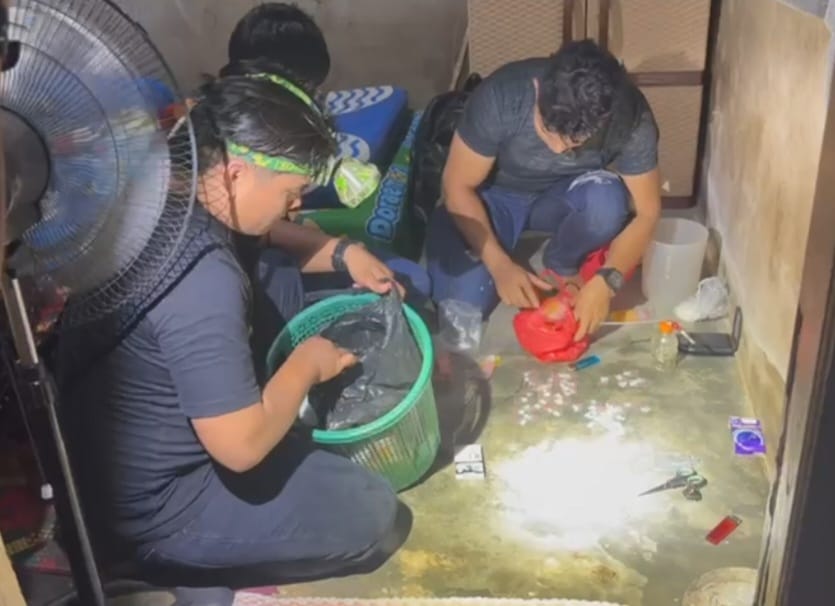 Acong Digelandang Polisi Saat Timbang Sabu