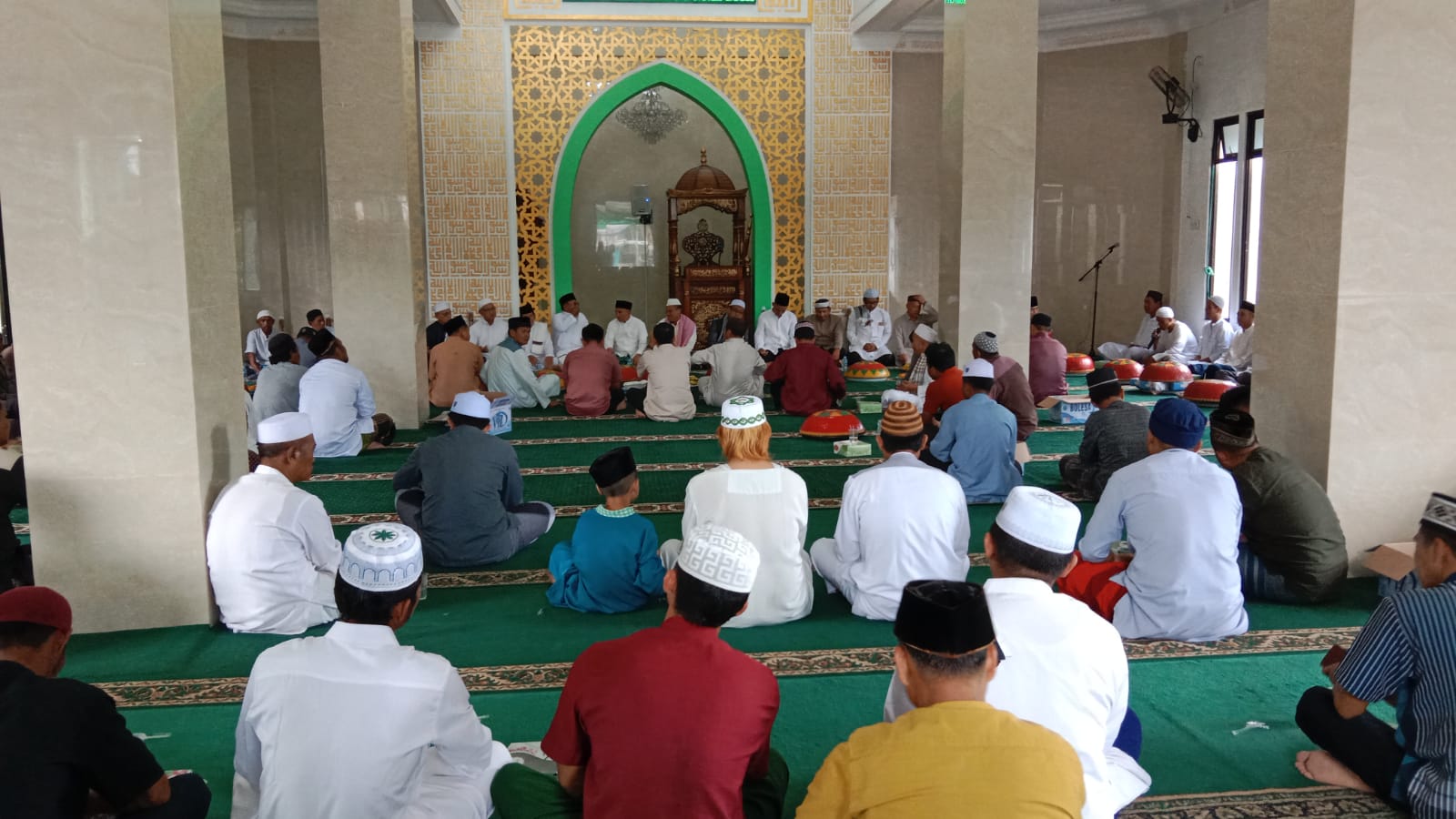 3 Tahun Lalu Peletakan Batu Pertama, Kini Molen Salat Jumat Pertama di Masjid Al-Mizan