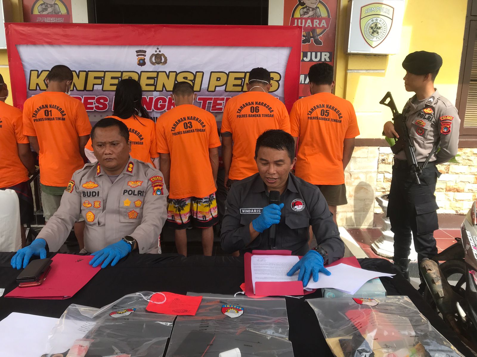 Pasangan Suami Istri Kedapatan Edar Sabu dan Miliki Senpi Ilegal