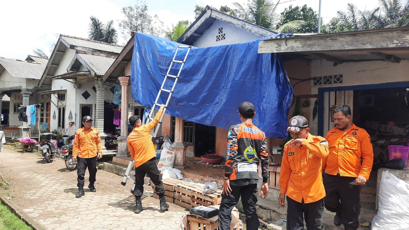 Tiga Rumah di Petaling Rusak Disapu Angin Puting Beliung