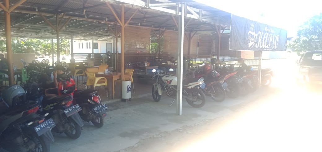 Belum Genap Seminggu Puasa, Warkop di Sungailiat Buka Tanpa Penutup