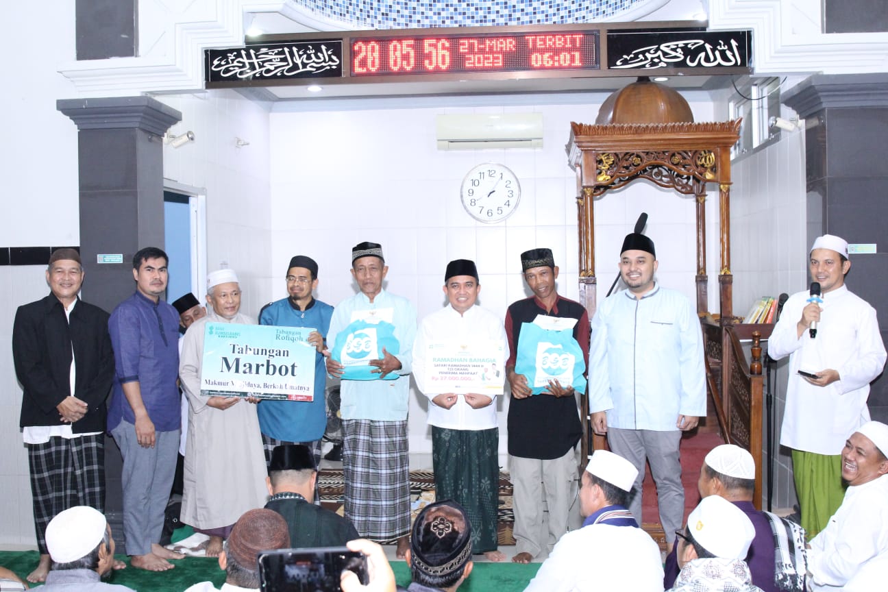 Safari Ramadan Pertama, Molen Salurkan Sembako Hingga Tabungan Marbot Masjid
