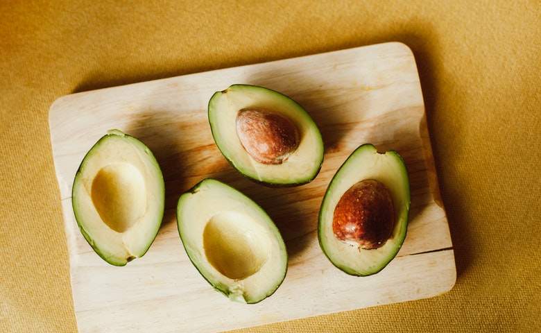 5 Manfaat Biji Alpukat, Menurunkan Kolesterol Hingga Cegah Penyakit Jantung