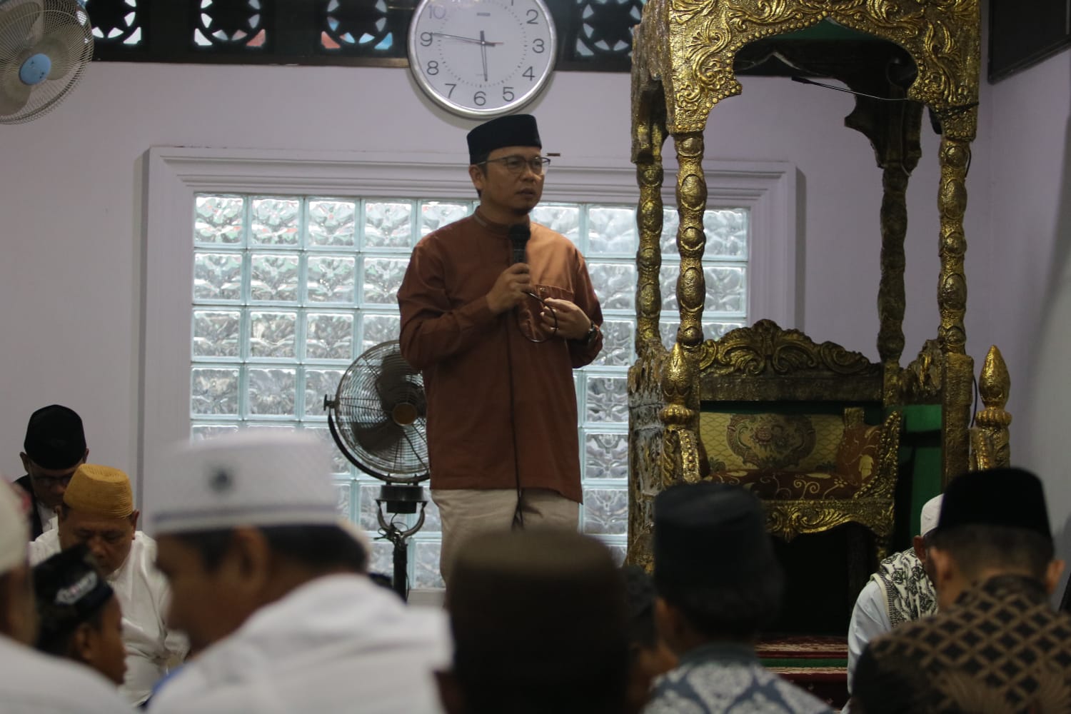 Safari Ramadan Pertama, Algafry Bagi-bagi Sembako dan Santuni Anak Yatim