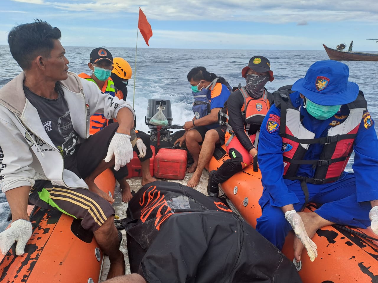 Korban Tugboat Ditemukan Tersangkut di Jaring