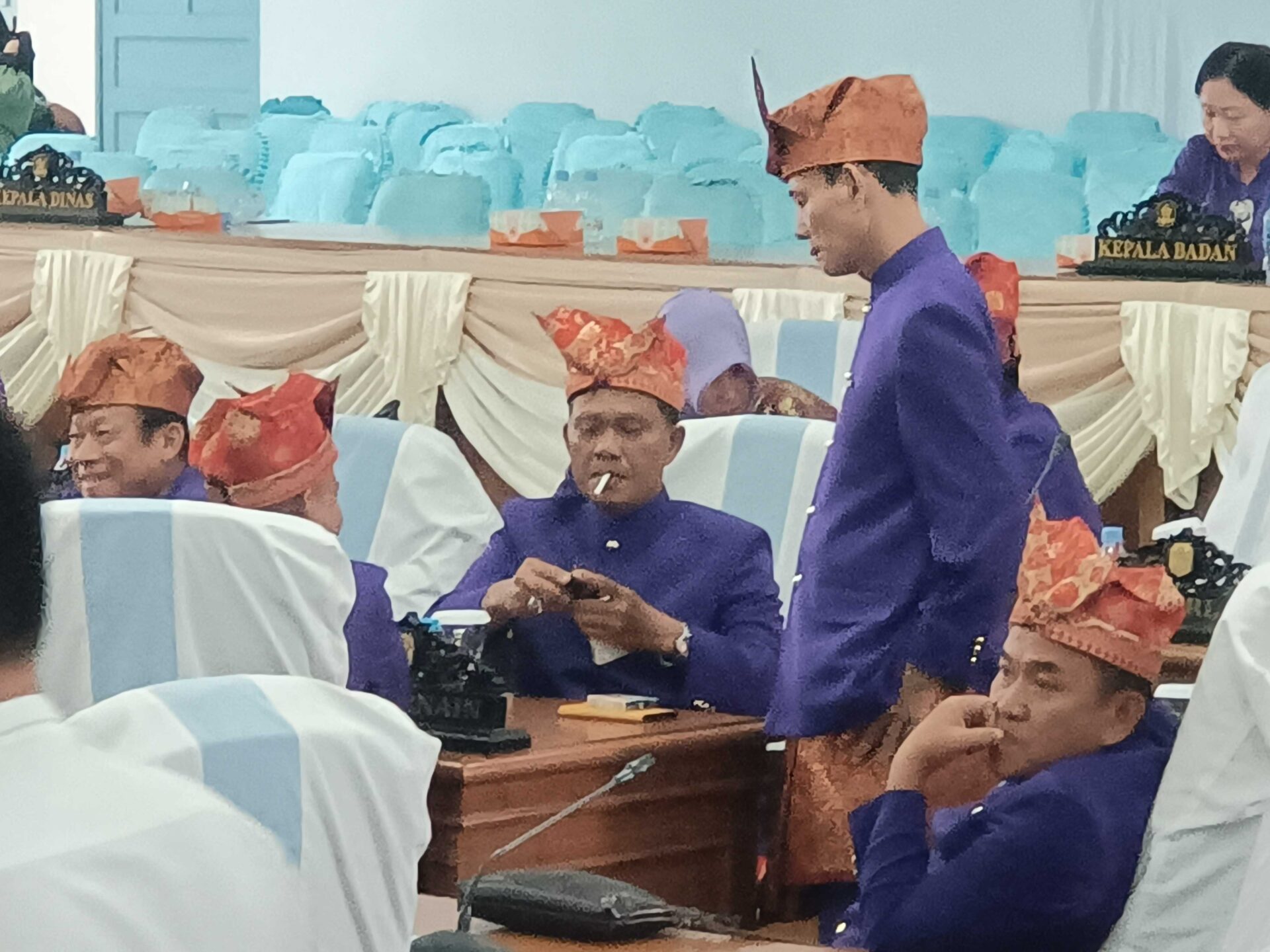 Dewan Bangka Merokok Saat Paripurna, Mehoa: Cermin Diri Kita