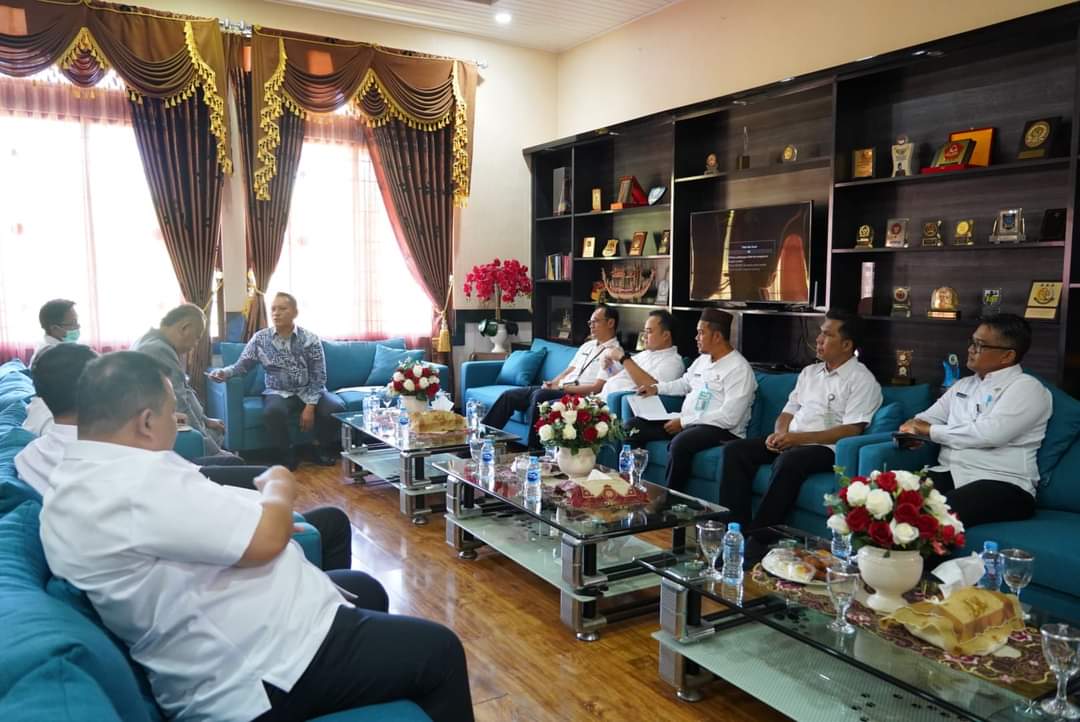 Herman Suhadi Tanyakan Proses Pembangunan Parak di Tanjung Binga