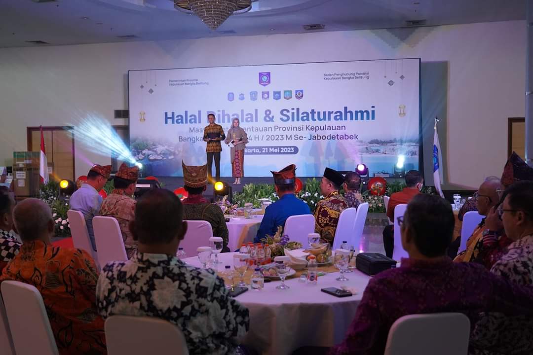 Kenakan Baju Melayu dan Stanjak, Herman Hadiri Halal Bihalal di Jakarta