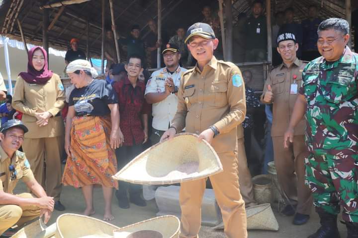 Mulkan Turut Rayakan Ritual Nujuh Jerami