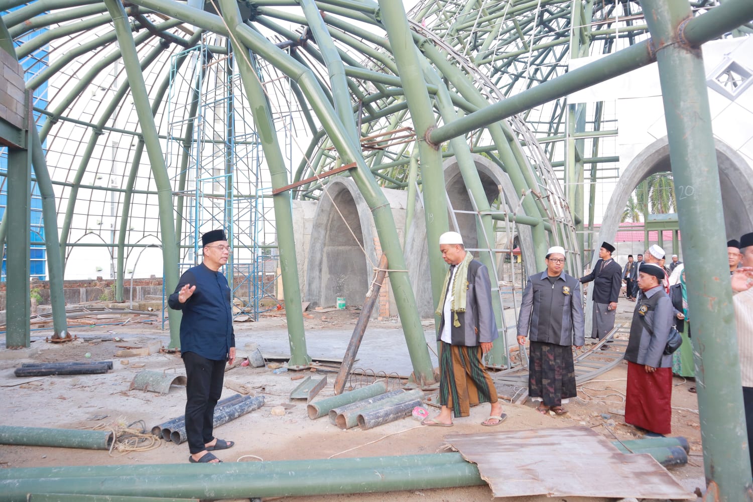 Tinjau Pembangunan Masjid Agung Kubah Timah, Mie Go: Sudah 54 Persen