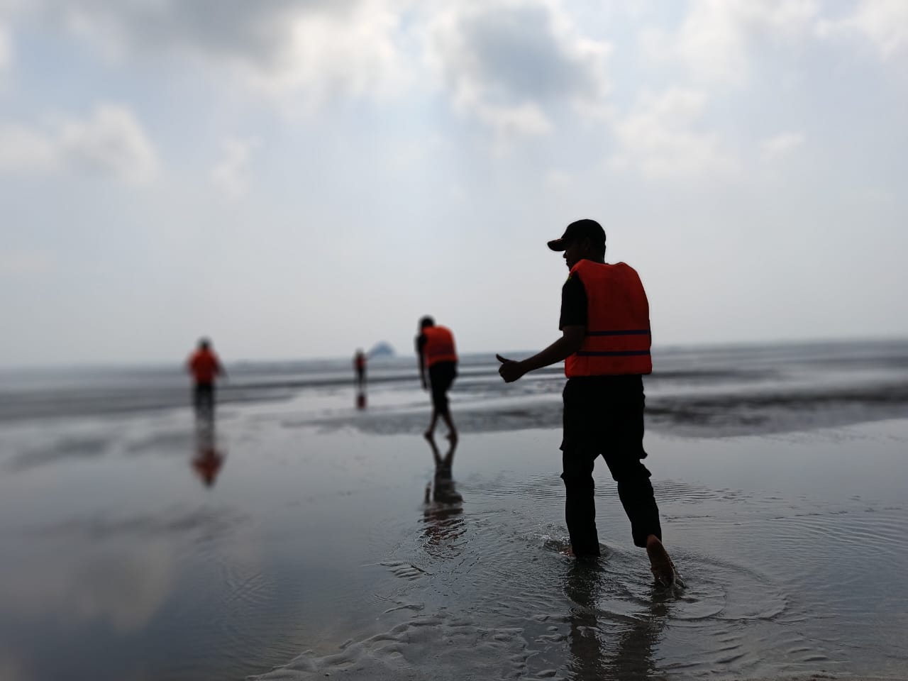 Dua Orang Hilang di Laut Bedukang Ditemukan, Kondisinya Bikin Sedih