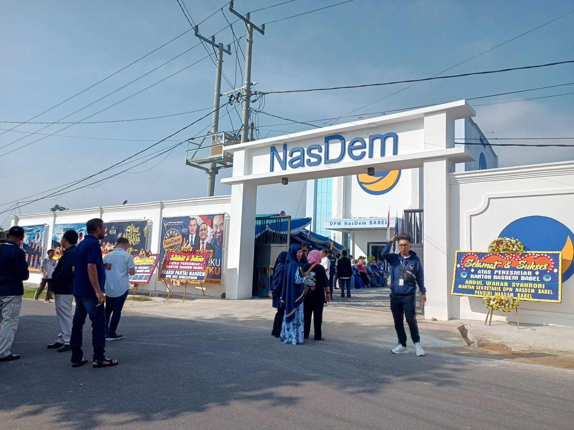 Ribuan Masyarakat Menanti Kehadiran Anies Baswedan di Babel