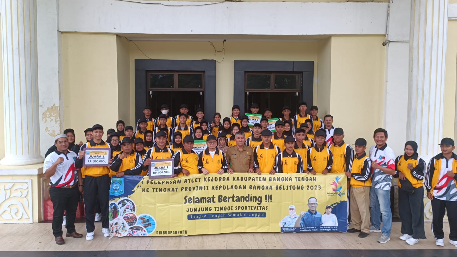 Algafry Lepas 100 Atlet dan Pelatih untuk Kejurprov Babel