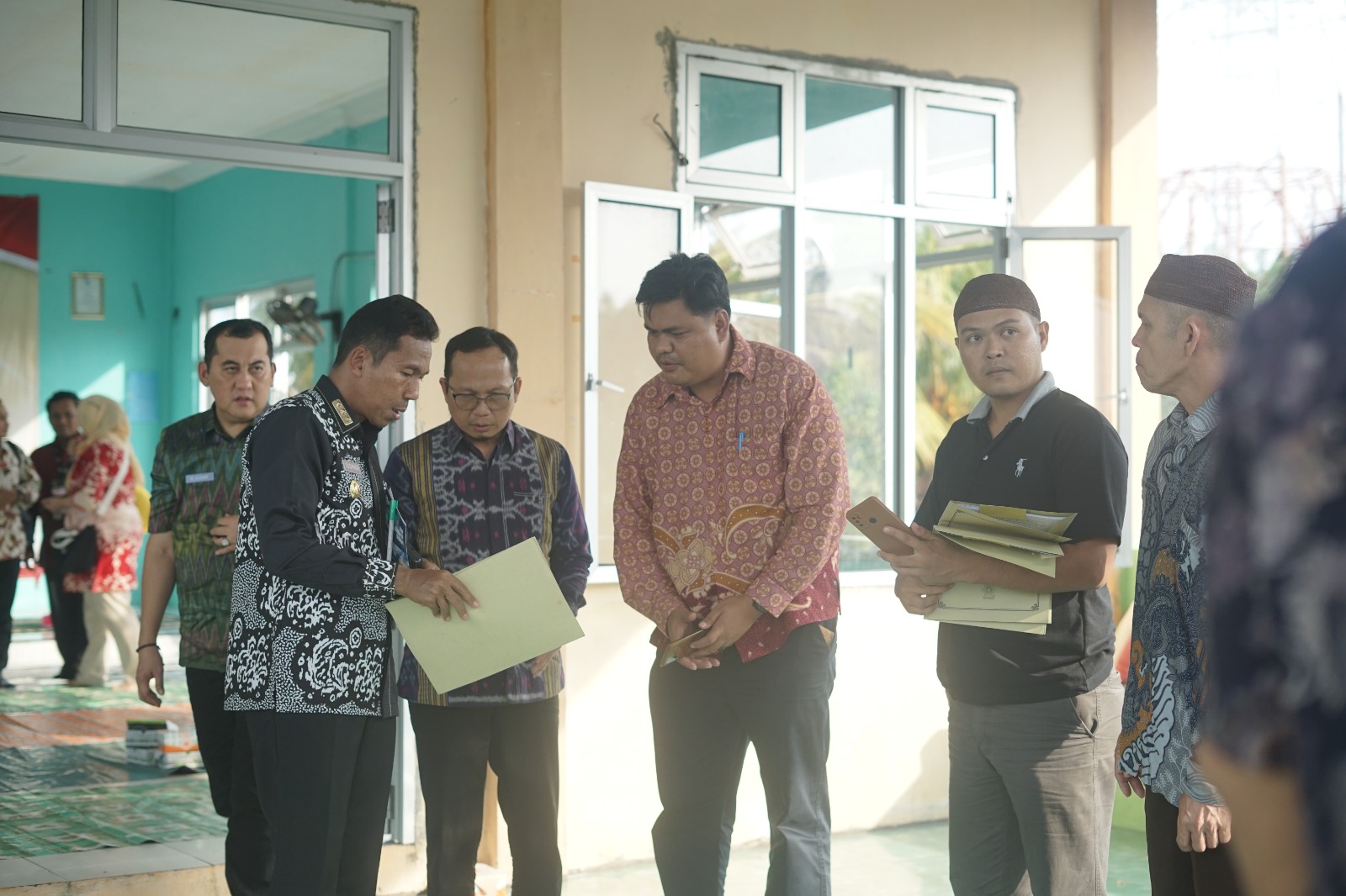 Warga Desa Perlang Setujui Pelebaran Jalan Tanpa Ganti Rugi