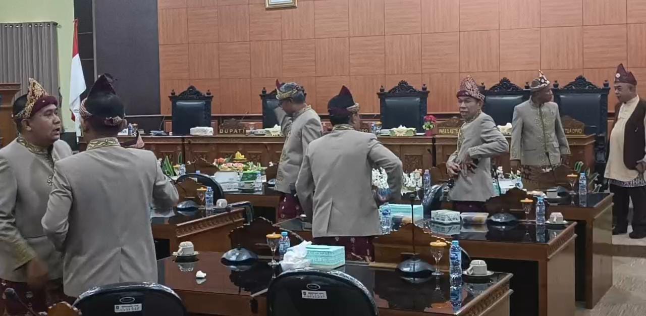 Memalukan, Dewan Bangka Tengah Cekcok saat Paripurna Istimewa HUT Kota Koba