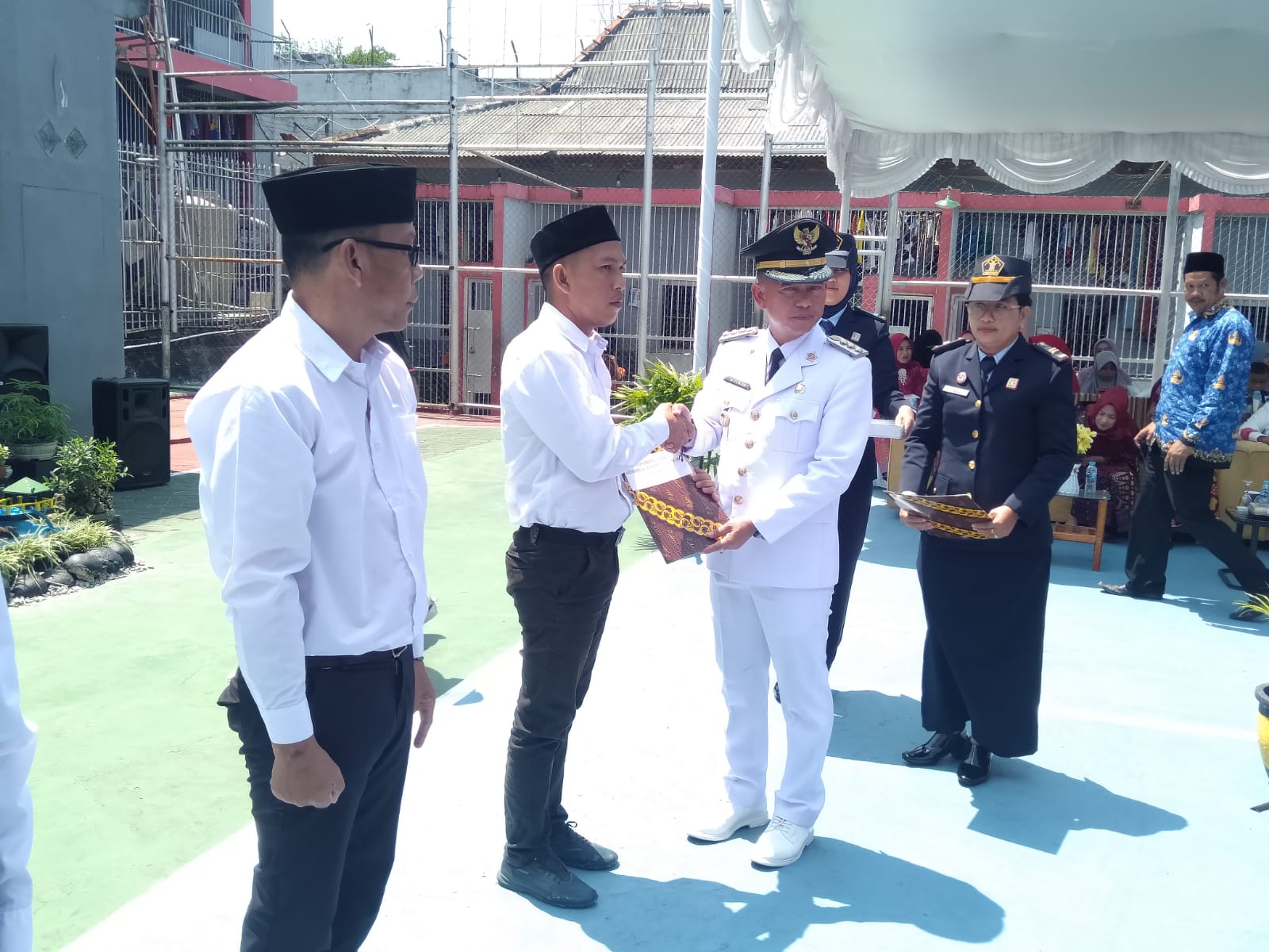 Lapas Bukit Semut Bebaskan Langsung 9 Orang Warga Binaan Saat HUT RI