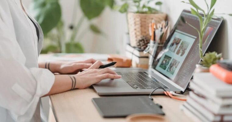 Rekomendasi 6 Laptop untuk Desain Grafis dan Content Creator Terbaik 2023