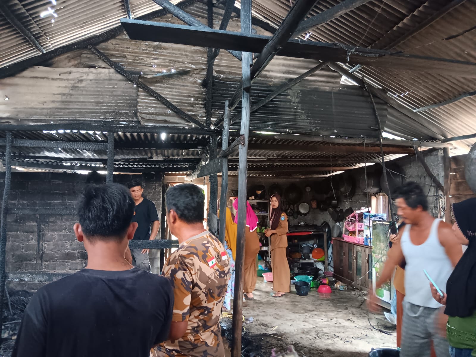 Rumahnya Diamuk Si Jago Merah, Uli Rugi Rp 40 Juta