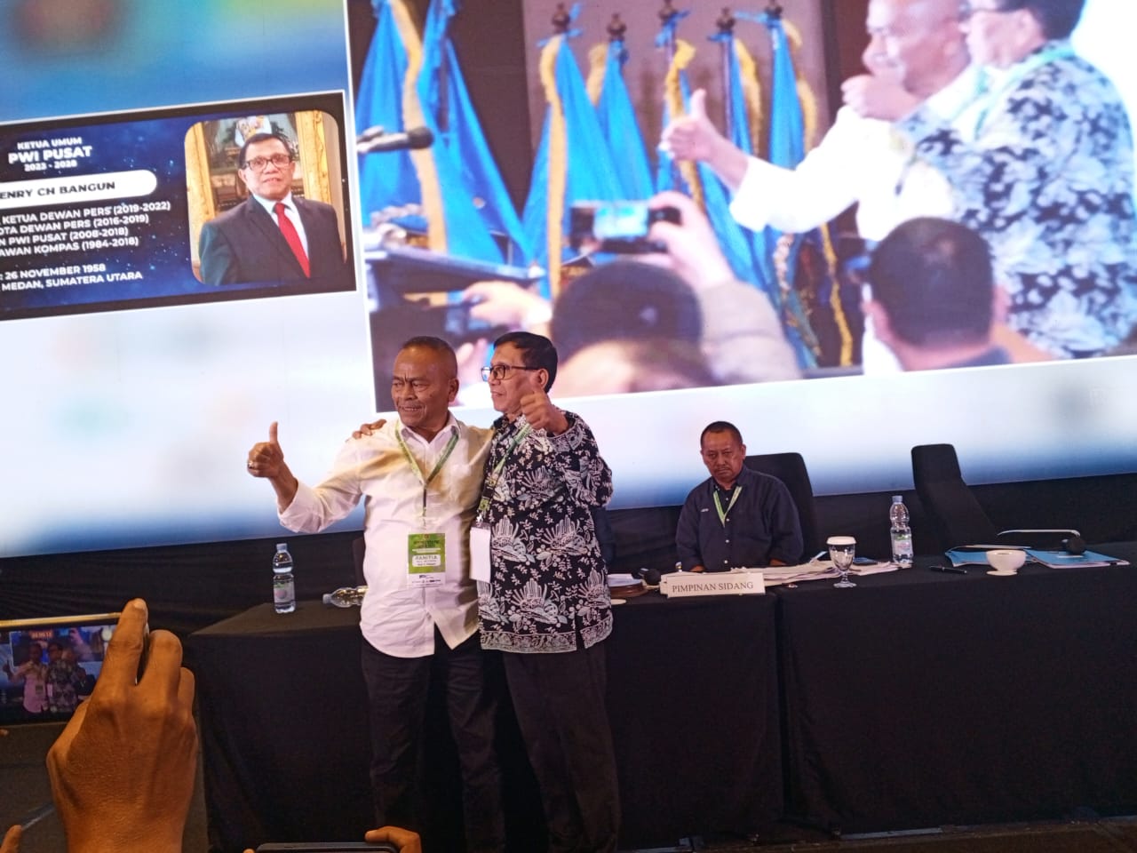 Unggul Enam Suara Hendry Ketum Terpilih PWI Pusat