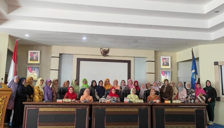 Zumalia Mie Go Plh Ketua GOW Kota Pangkalpinang