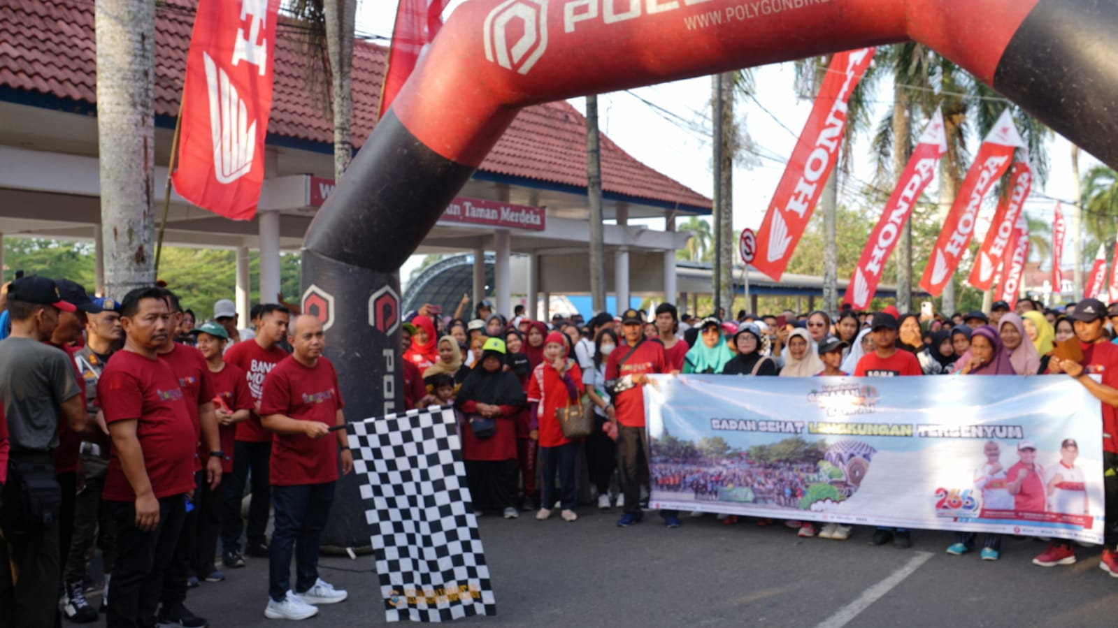 Ratusan Warga Ikuti Jalan Sehat GPS