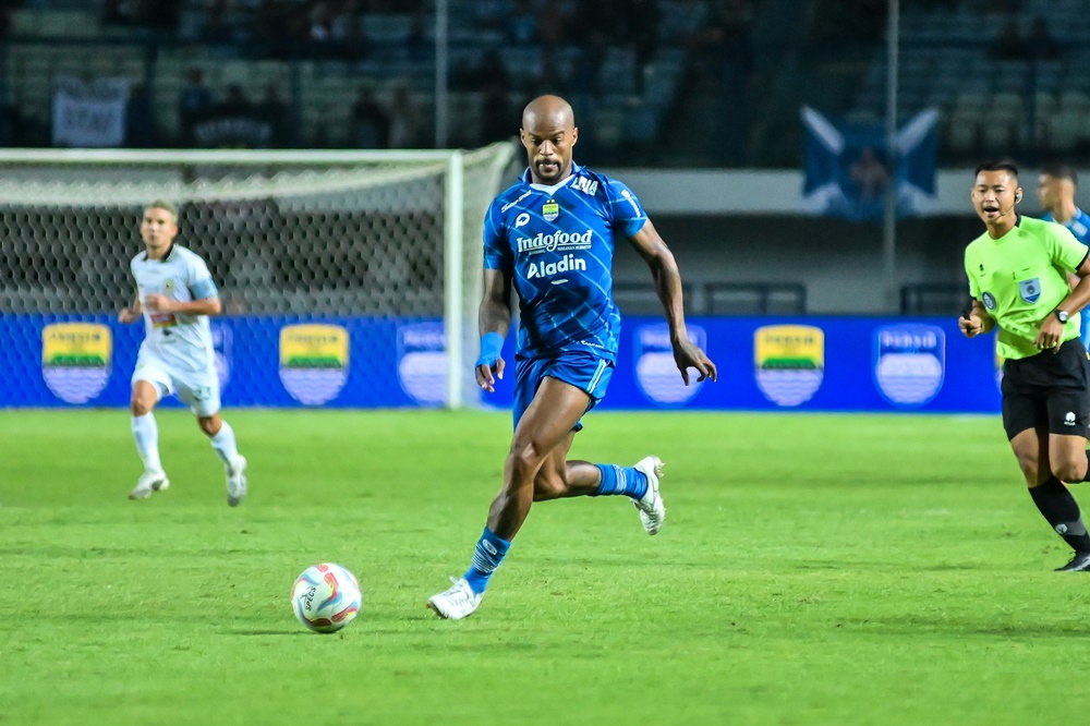 Persib Perpanjang Kontrak DDS