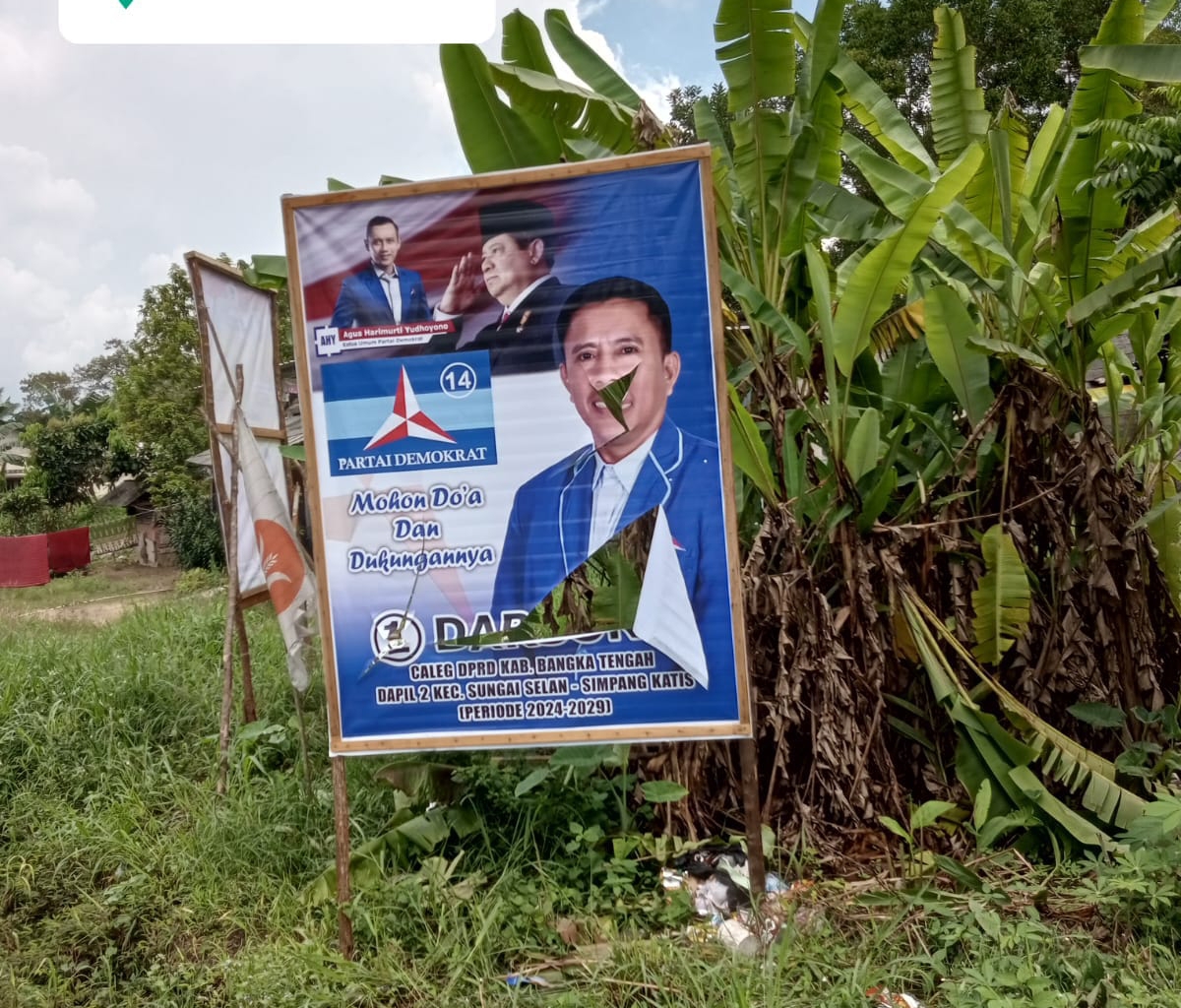 Baliho Caleg Partai Demokrat di Bangka Tengah Dirusak