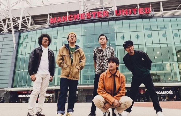 Ngaku Fans Berat MU, Rian D’Masiv Bagikan Pengalaman Konser di Old Trafford Inggris