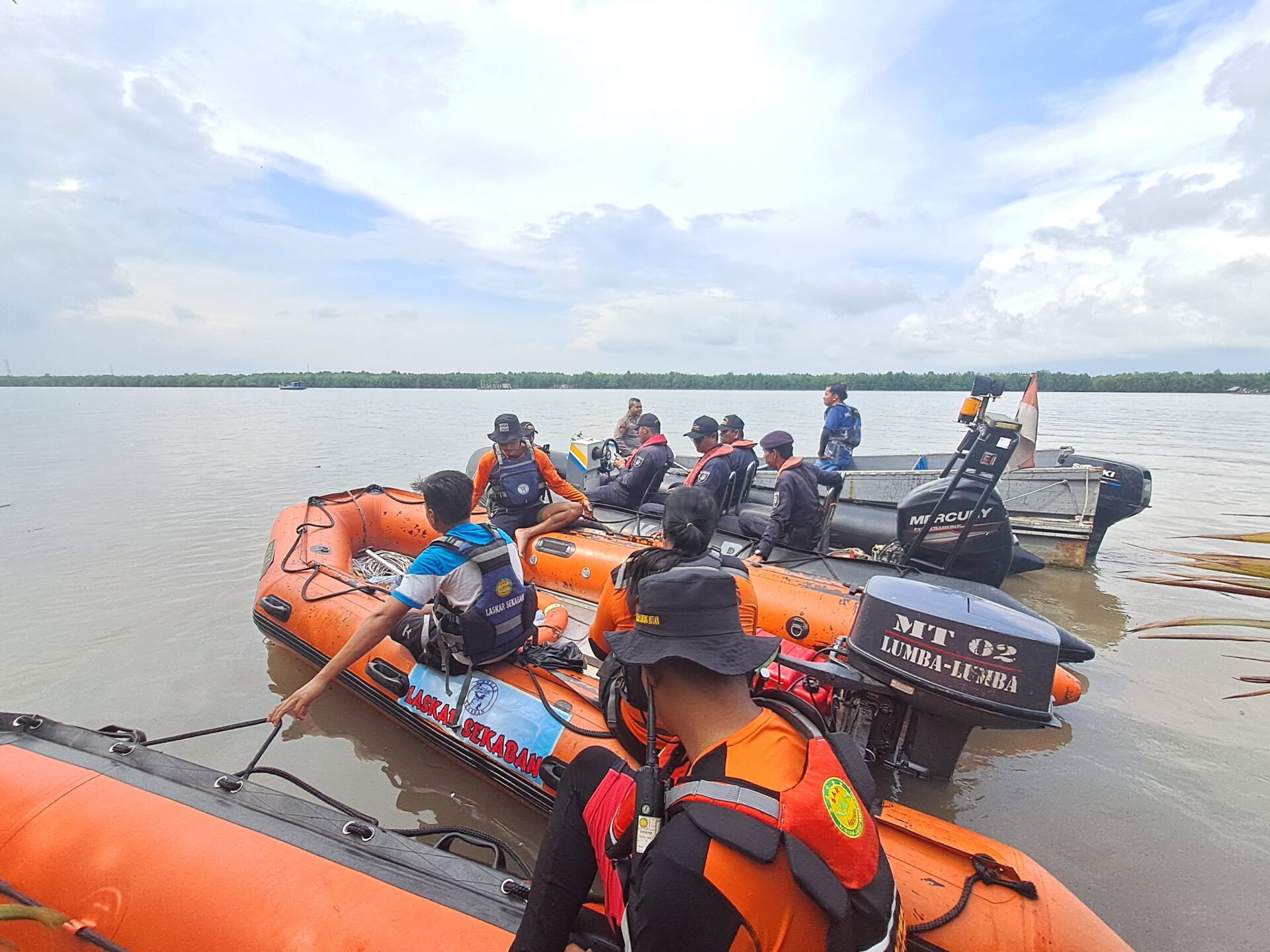 Pagi Buta, Wanita Paruh Baya Jatuh ke Sungai Baturusa