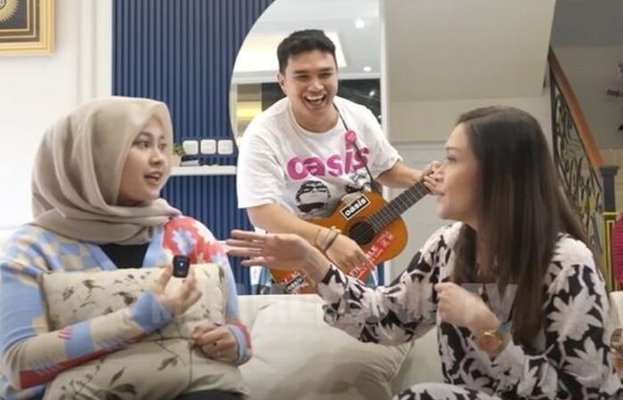 Aldi Taher Buat Grup WhatsApp Beranggotakan Mantan Istrinya