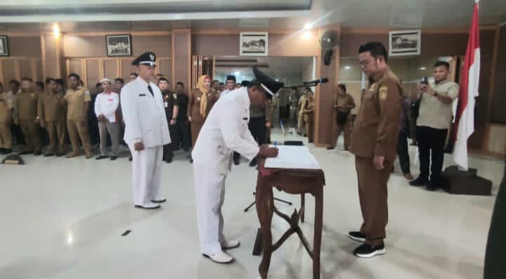 Riza Herdavid Lantik 11 Penjabat Kepala Desa