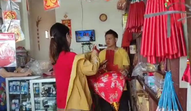 Ekonomi Bangka Selatan Menurun, Omset Pedagang Pernak-pernik Imlek Turun 50 Persen