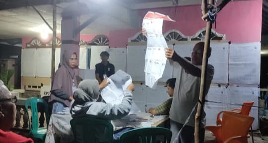 Penghitungan Suara di Bangka Selatan Berlangsung Hingga Subuh