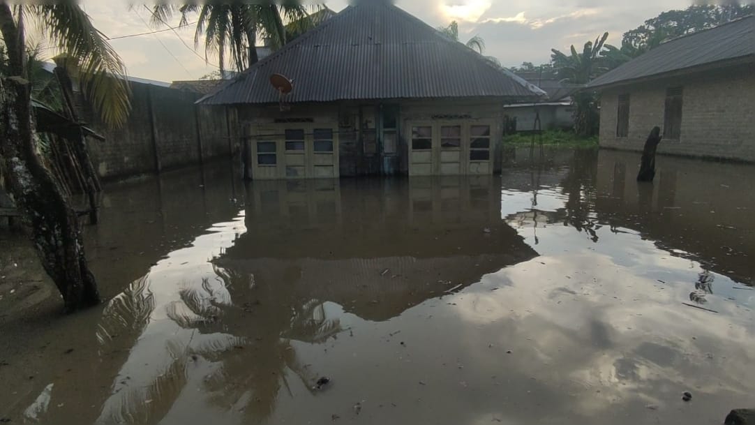 Diguyur Hujan 2,5 Jam, Kampung Rawa Bangun Toboali Banjir