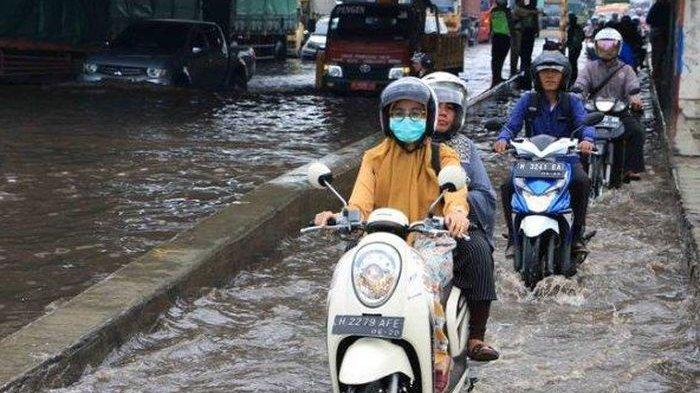 Begini 4 Cara Mengatasi Motor Mati Kena Air dengan Mudah, Jangan Panik
