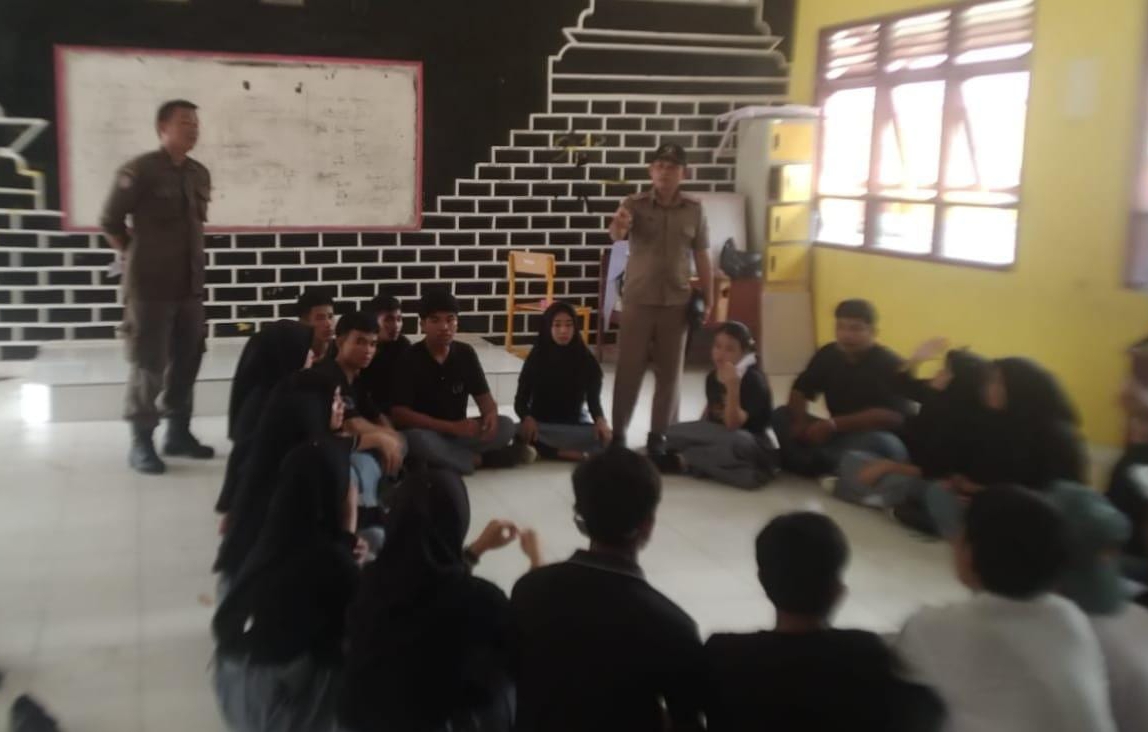 Satpol PP Bangka Tengah Temukan Siswa LGBT di Sekolah