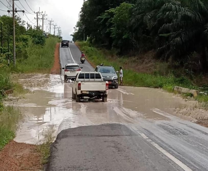 Tambang PT Timah di Kulur Rusak Jalan Warga
