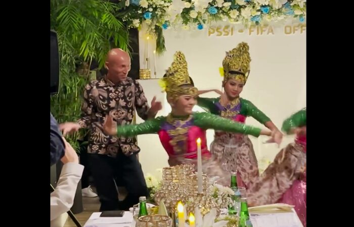 Erick Thohir Puji Pelatih Timnas Wanita Indonesia yang Jago Menari