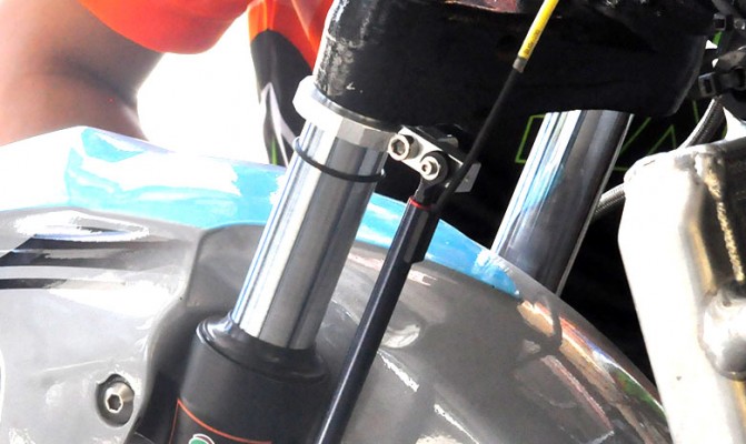 Ketahui 3 Penyebab Shock Depan Motor Bocor yang Sering Terjadi