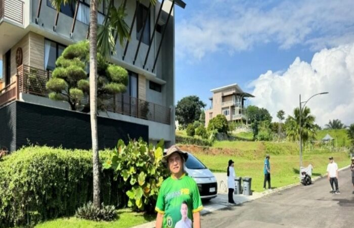 Ada Pohon Khas Belitung di Depan Rumah Yusril Ihza Mahendra di Bogor