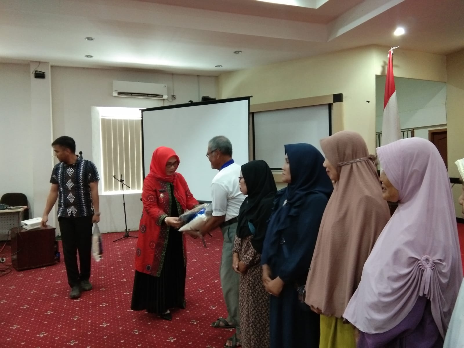 GOW Pangkalpinang Berhasil Kumpulkan 1 Ton Beras dan Baju Layak Pakai untuk Kaum Dhuafa