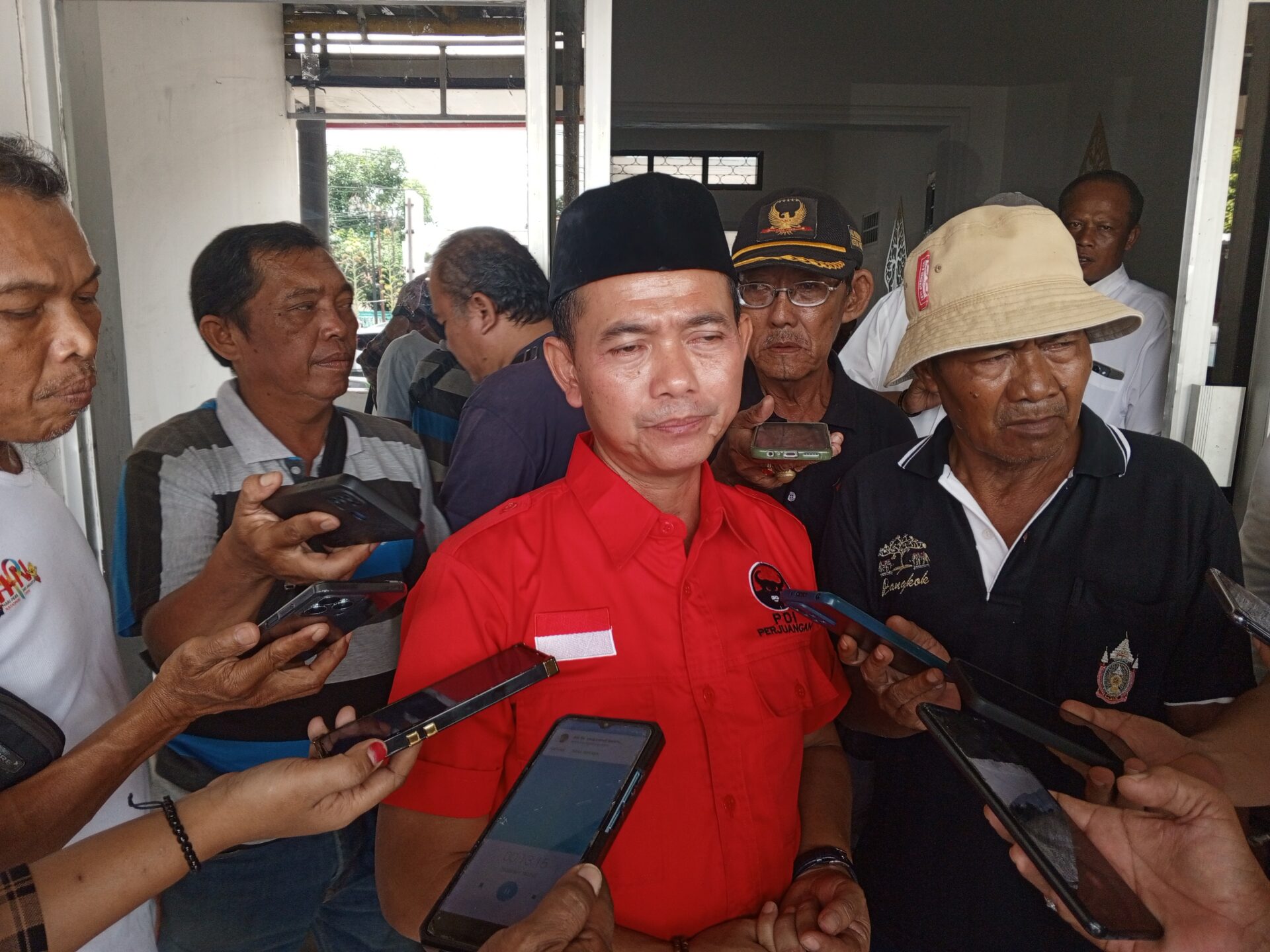 Ambil Formulir Cabup, Mulkan : Soal Wakil Bupati Serahkan Kepada Partai