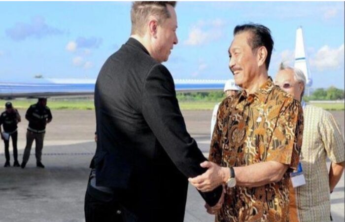 Elon Musk Tiba di Bali, Luhut Binsar Panjaitan Gesit Menyambut