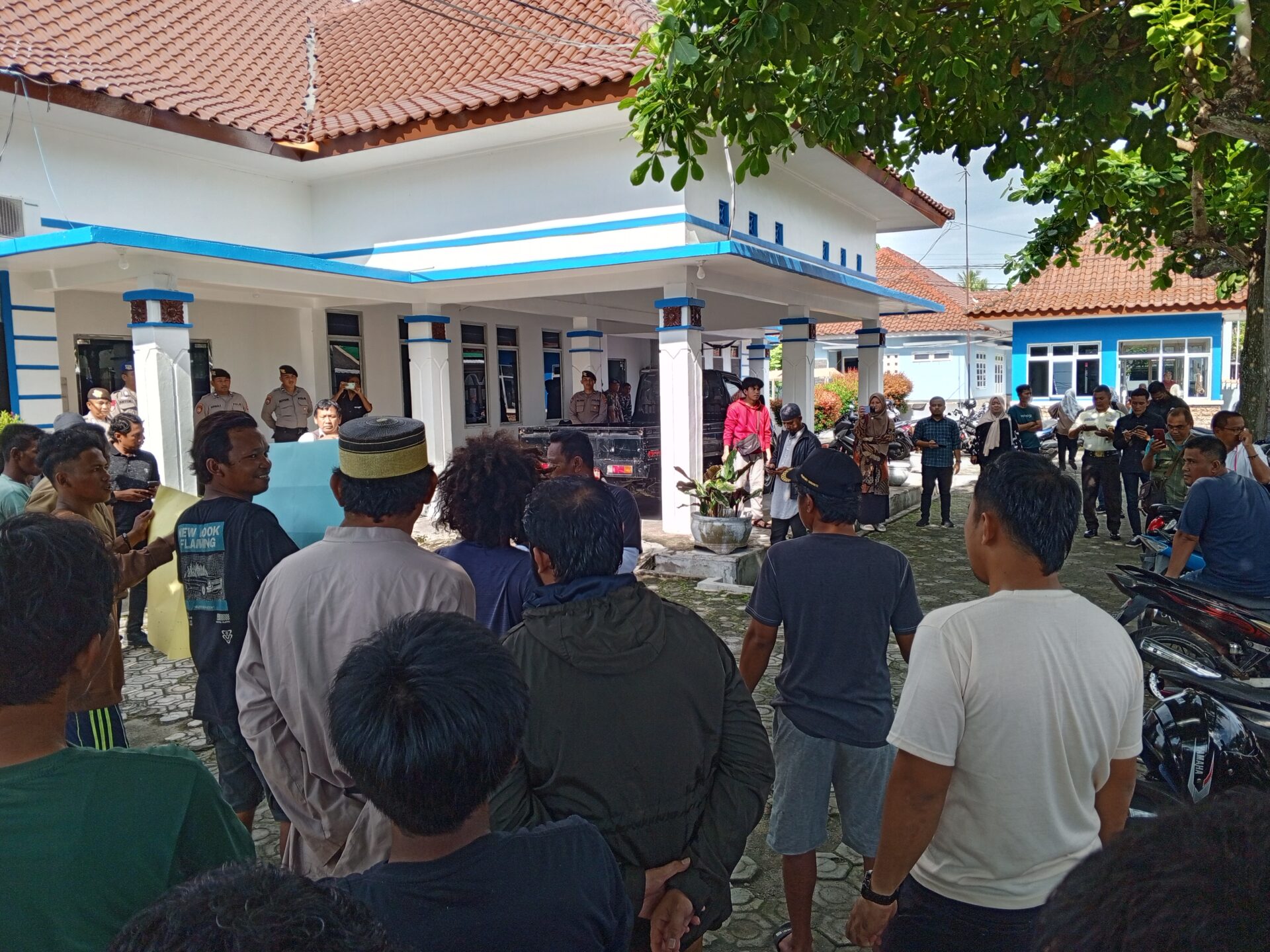 BREAKING NEWS ! Nelayan Sungailiat dan Ormas Tolak Sosialisasi PT Naga Mas Sumatera