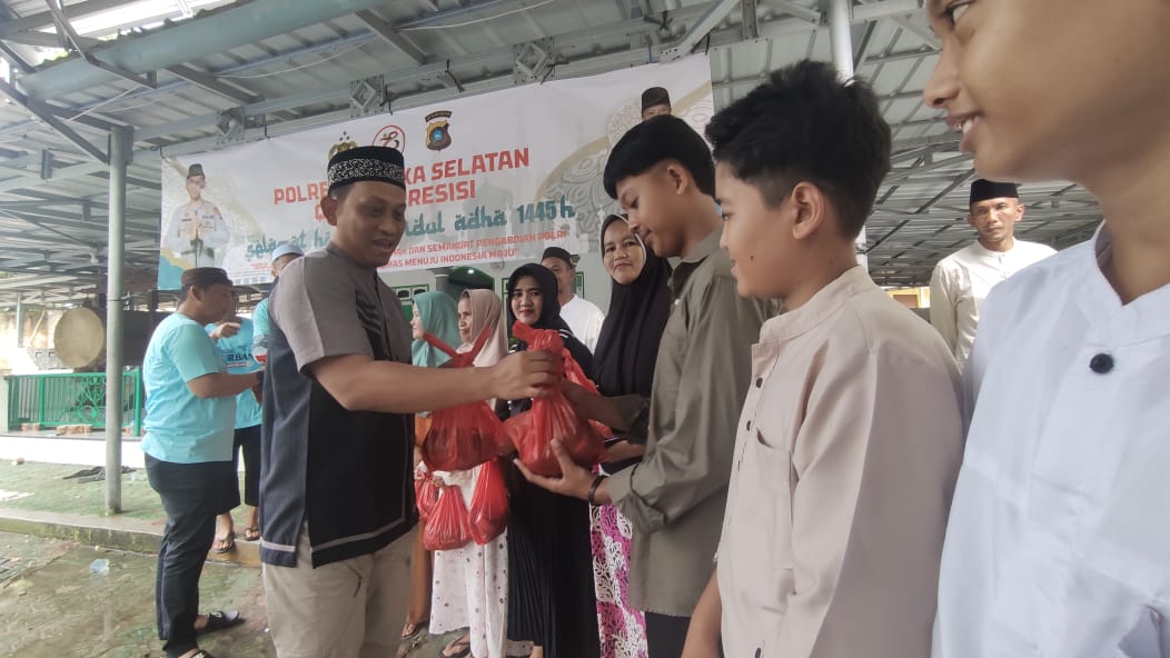 Polres Bangka Selatan Potong 9 Sapi dan 4 Kambing