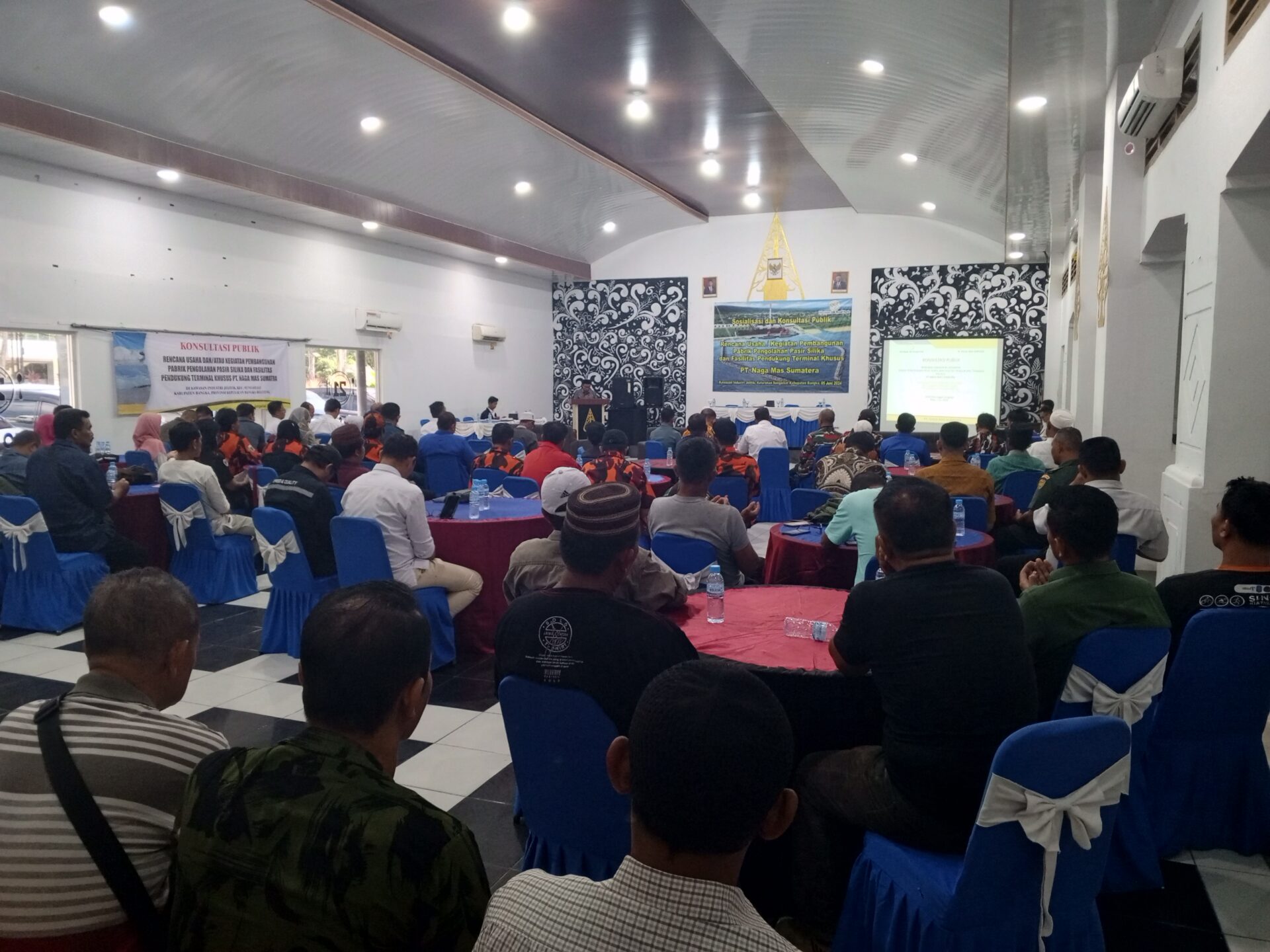 Konsultasi Publik ,Pembangunan Pabrik Pengelolaan Pasir Silika PT NMS Digelar